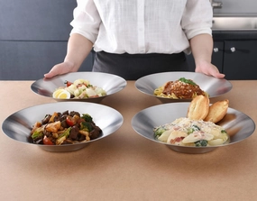 A Set of 4 Stainless Steel Dinner Plates, Salad Bowls, Spaghetti Serving Platters, Buffet Party Pans, Catering Trays, Classic Brushed Finish, Great for Both Hot & Cold Dishes (4)