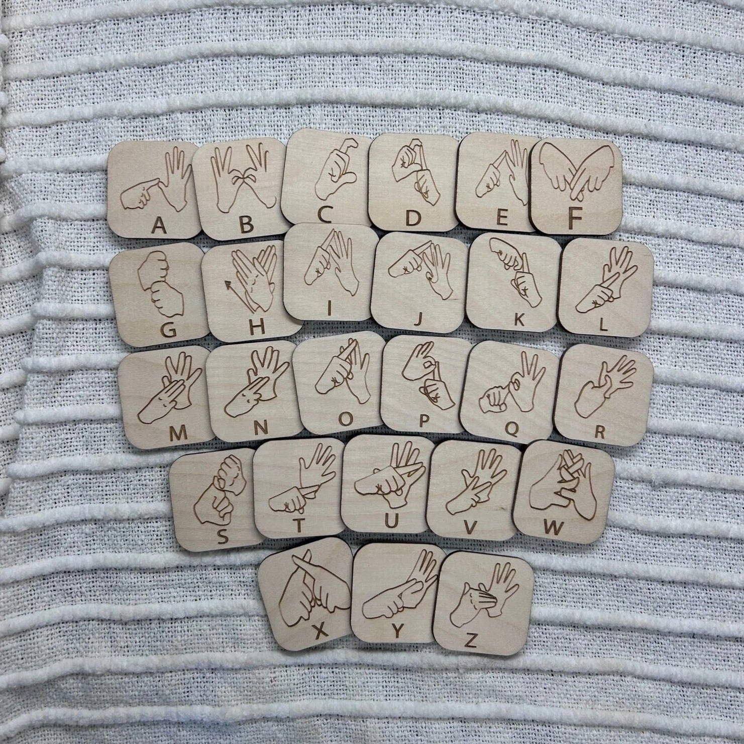 Auslan Alphabet and Number Tiles