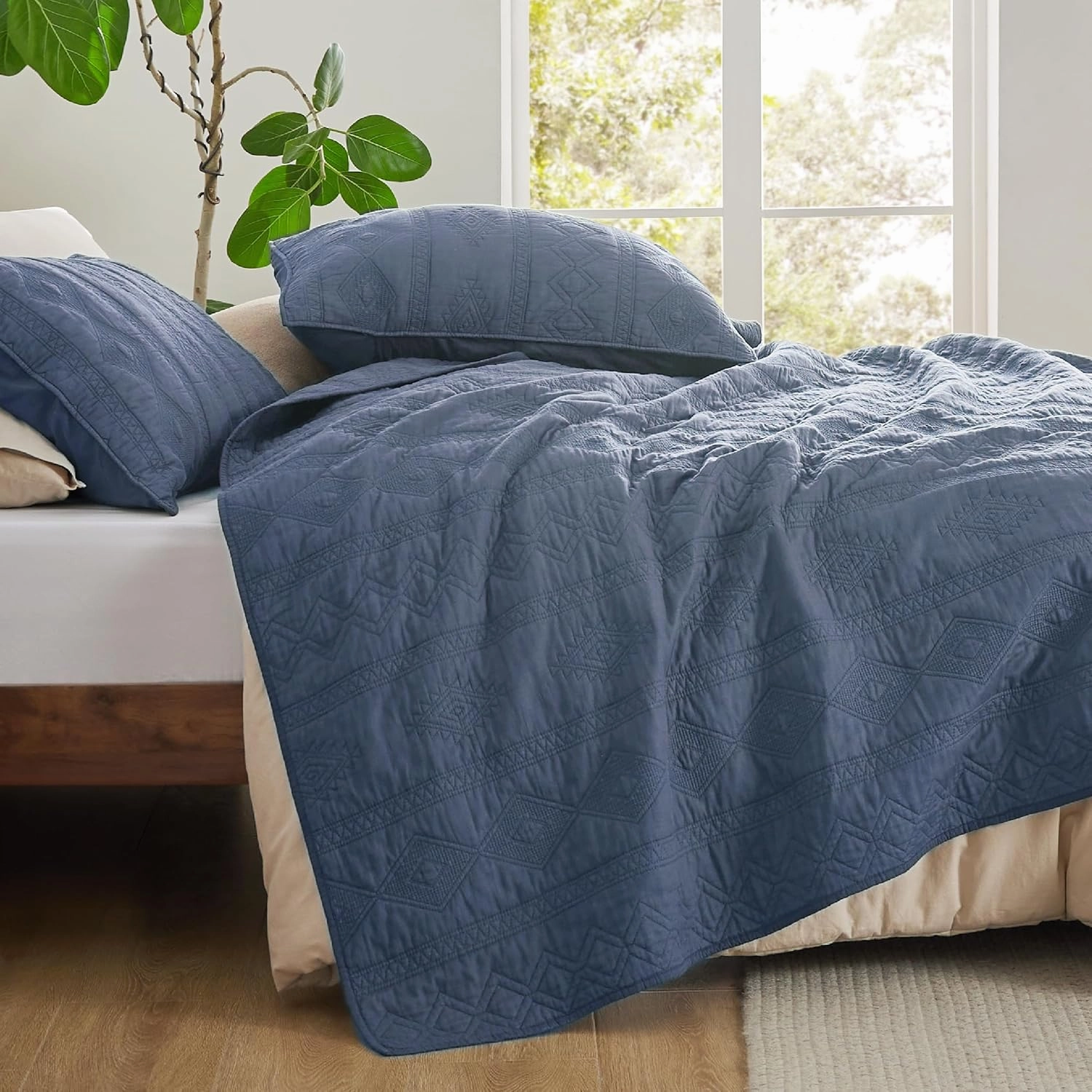 Bedsure 100% Cotton Quilt Set - Lightweight King Bedspread, Navy Blue Cozy Bedding Coverlet 3-Piece with Pillow Shams in Geometric Pattern for All Season, 106x96 inches, 100% Cotton Voile