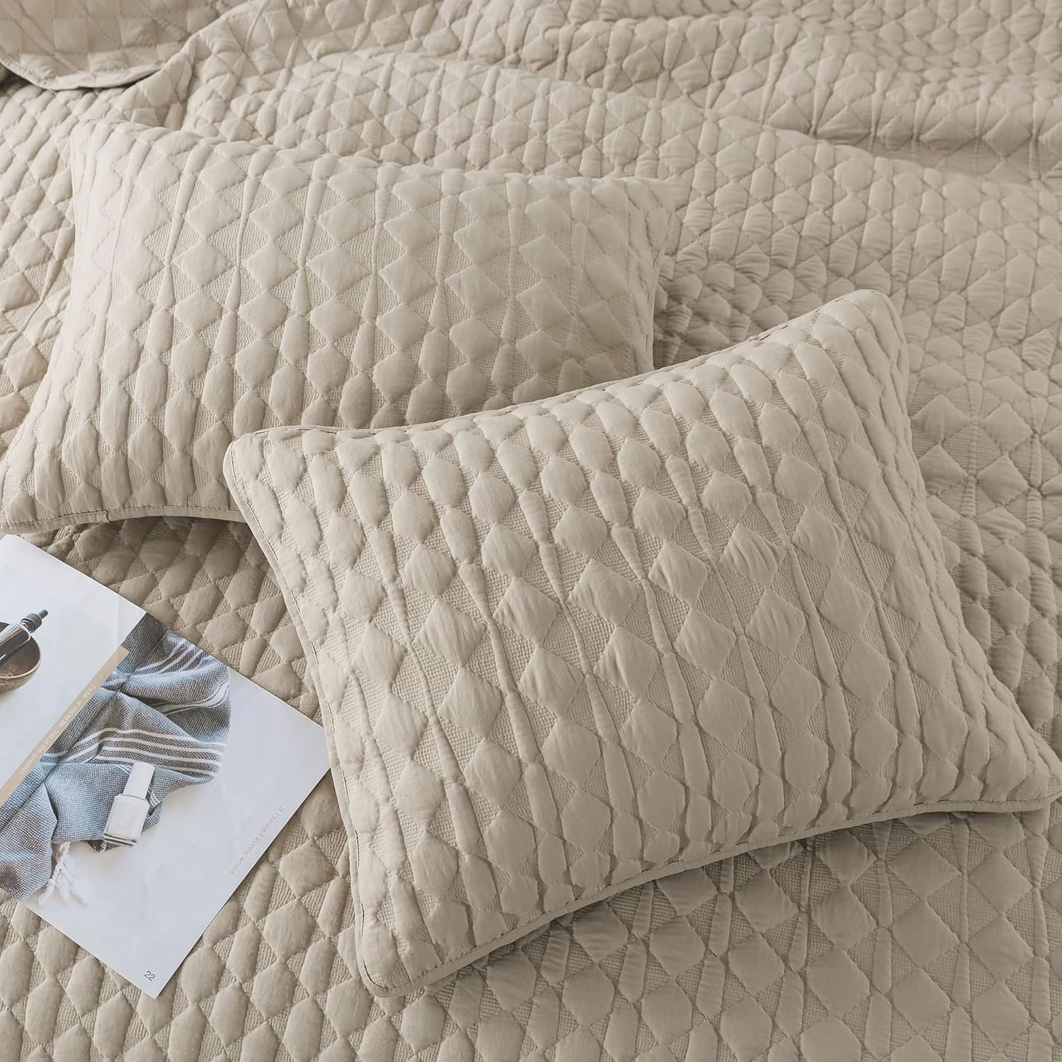 Beige Quilt King Size Bedding Sets with Pillow Shams, Lightweight Soft Bedspread Coverlet, Quilted Blanket Thin Comforter Bed Cover, All Season Summer Spring, Tan Cream, 3 Pieces, 104x90 inches