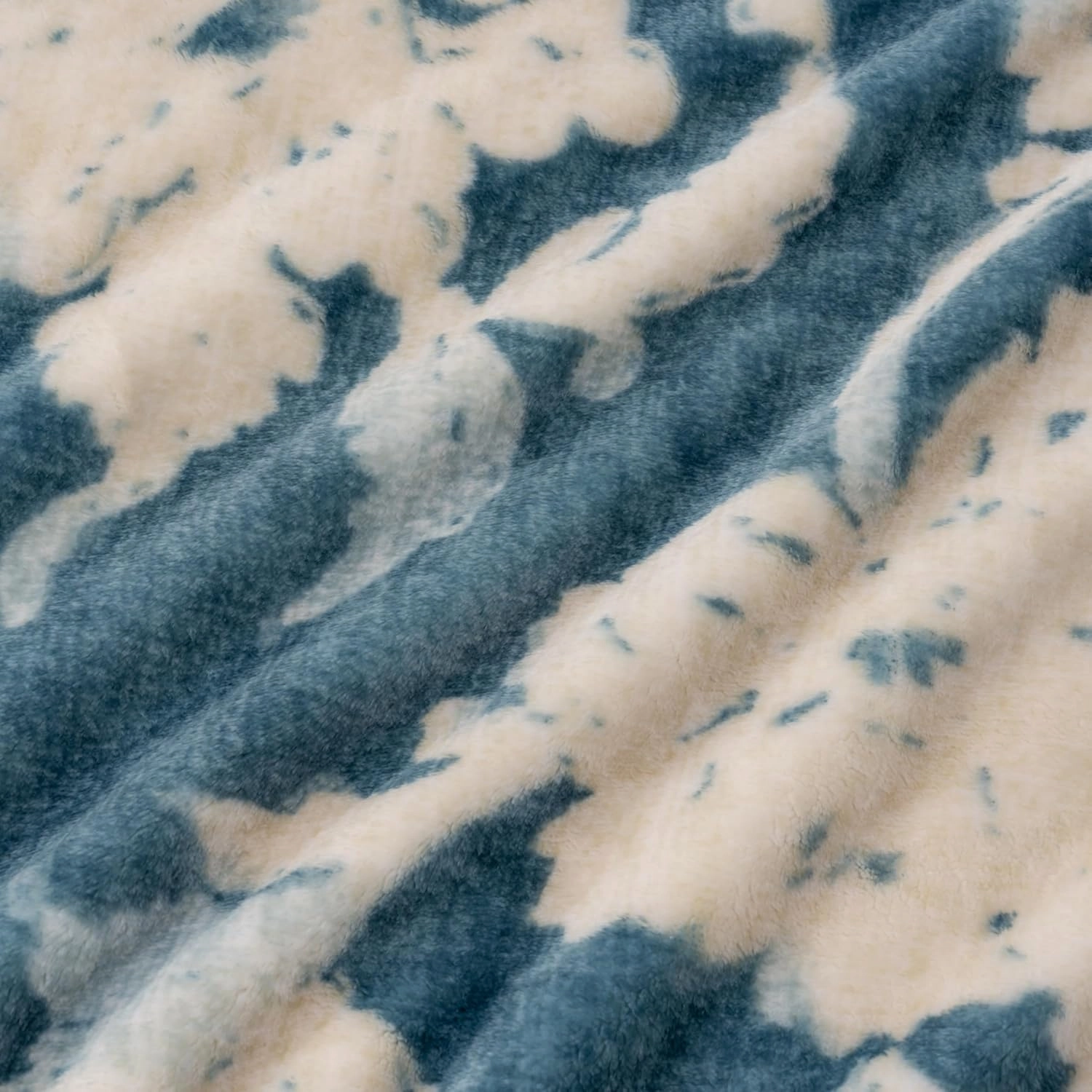 Berkshire Blanket-Classic Heavyweight Soft Printed VelvetLoft® Plush Warm Blanket, Twin Size Soft Fuzzy Blanket for Couch Sofa Bed, Floral Blue, 60in x 90in