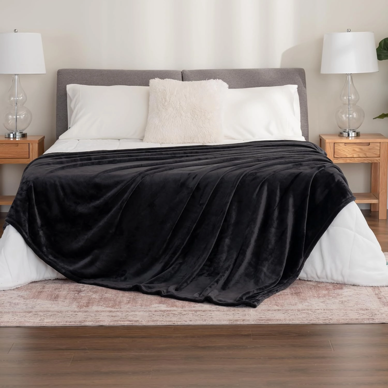 Berkshire Blanket Classic VelvetLoft® Solid Bed Blanket,King Size Bed Blanket,Lightweight Soft Fuzzy Plush Blanket for Bed and Couch,Black,90x108 Inches