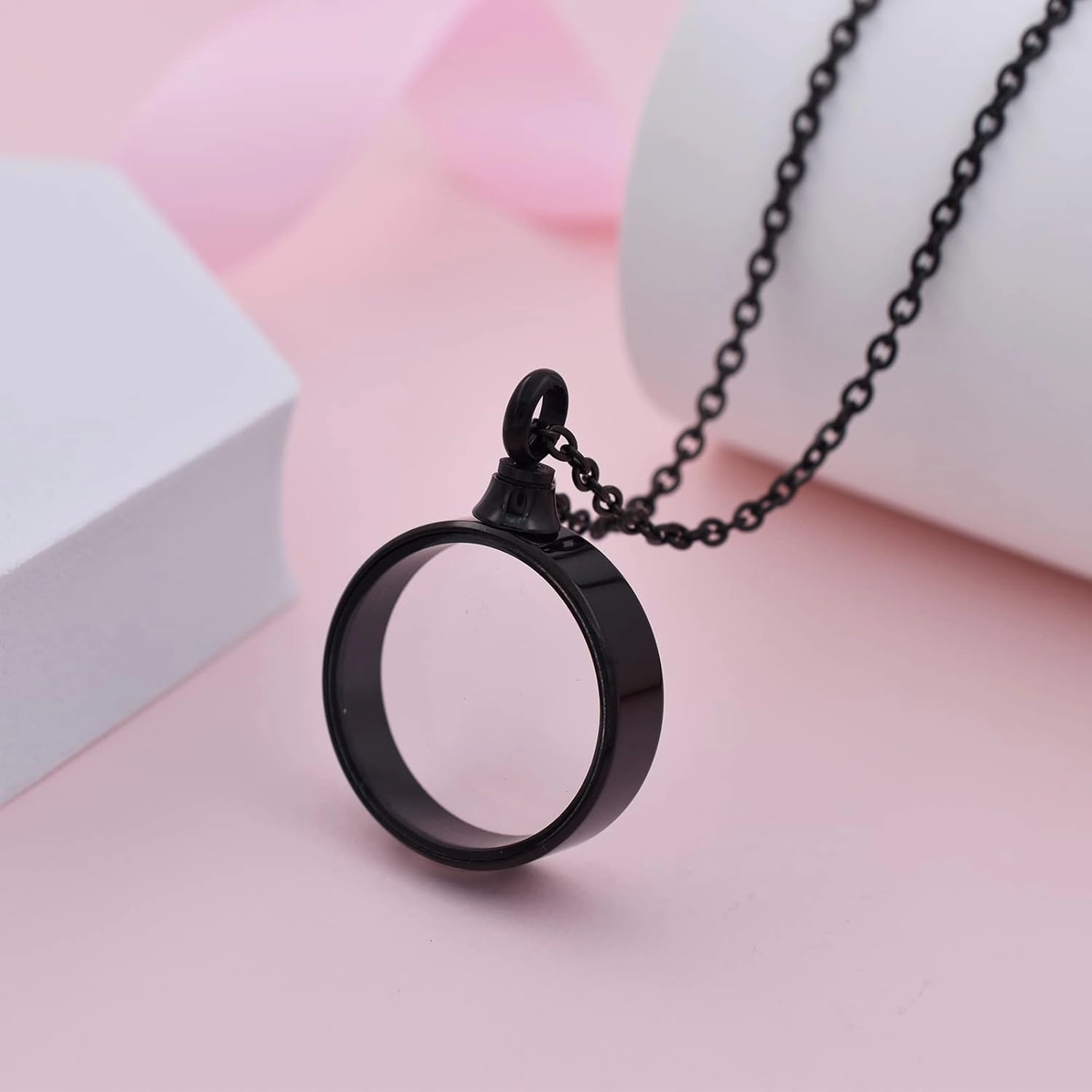 Circle Acrylic Cremation Urn Keepsake Ashes Holder Necklace, Stainless Steel Memorial Ash Locket, Simple Urn Pendant Jewelry for Dad Mom Family Souvenir, Commemorative locket for Women Men