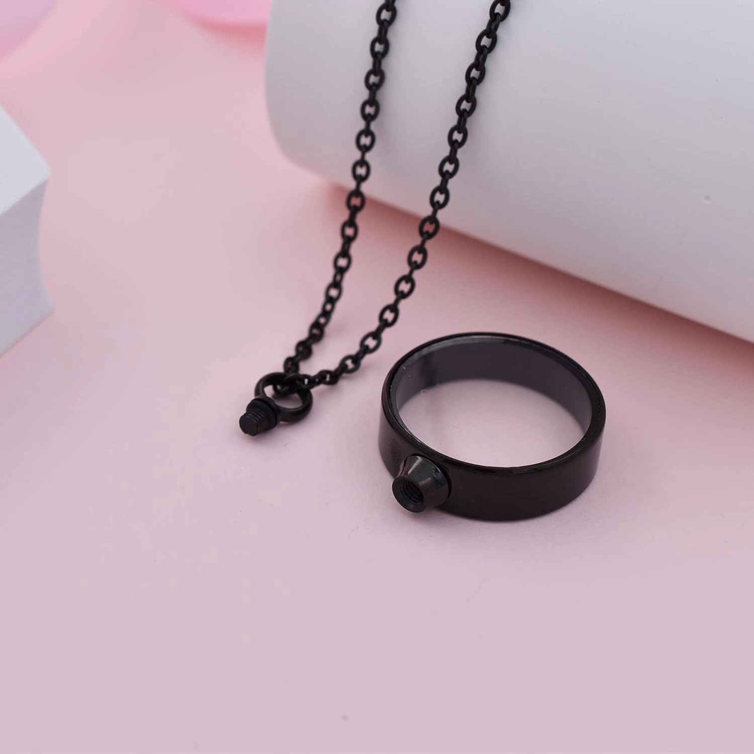 Circle Acrylic Cremation Urn Keepsake Ashes Holder Necklace, Stainless Steel Memorial Ash Locket, Simple Urn Pendant Jewelry for Dad Mom Family Souvenir, Commemorative locket for Women Men