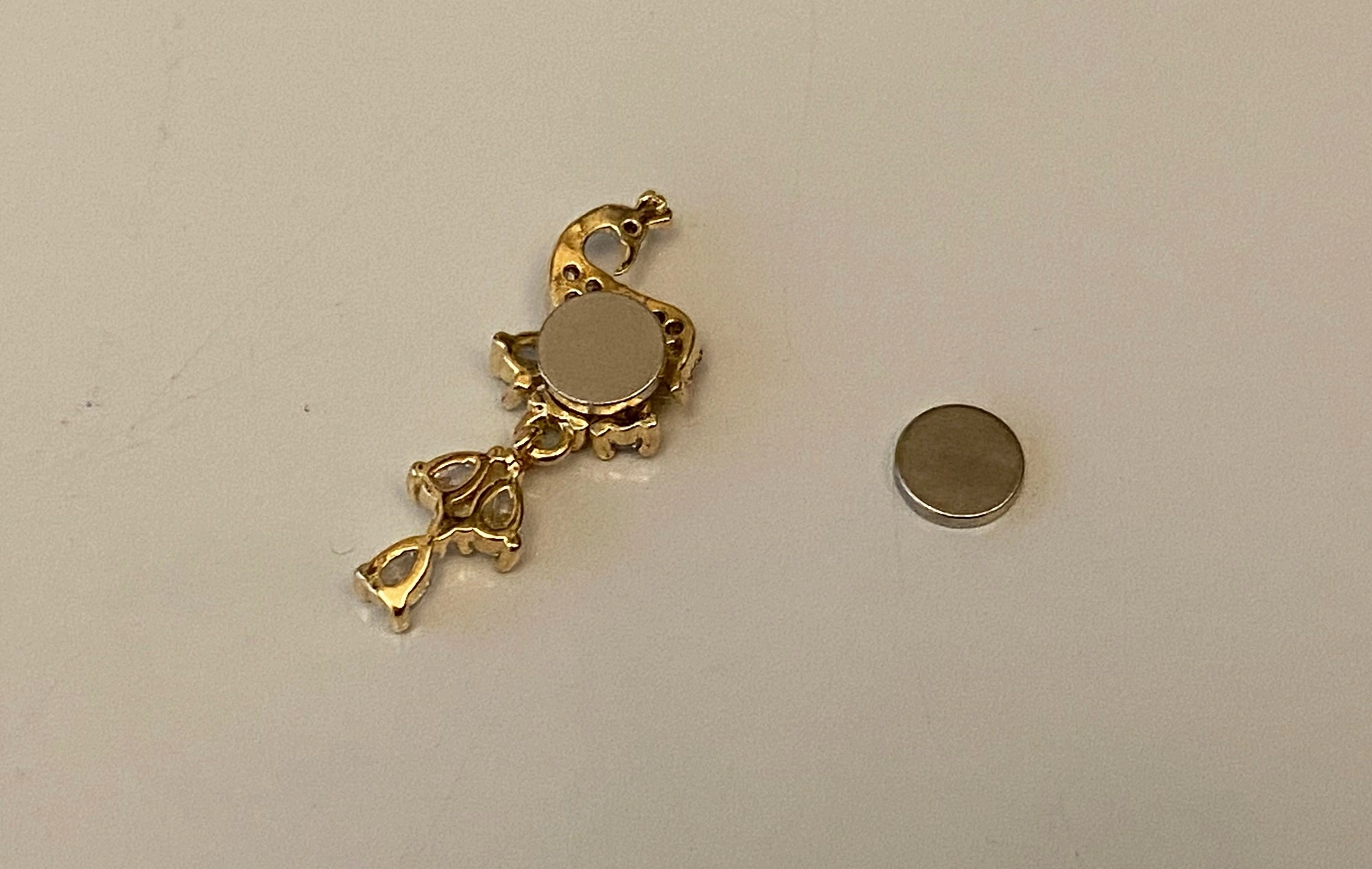 Craftuneed Handmade 1:6 miniature doll crown dollhouse jewellery rhinestones brooch magnetic accessory