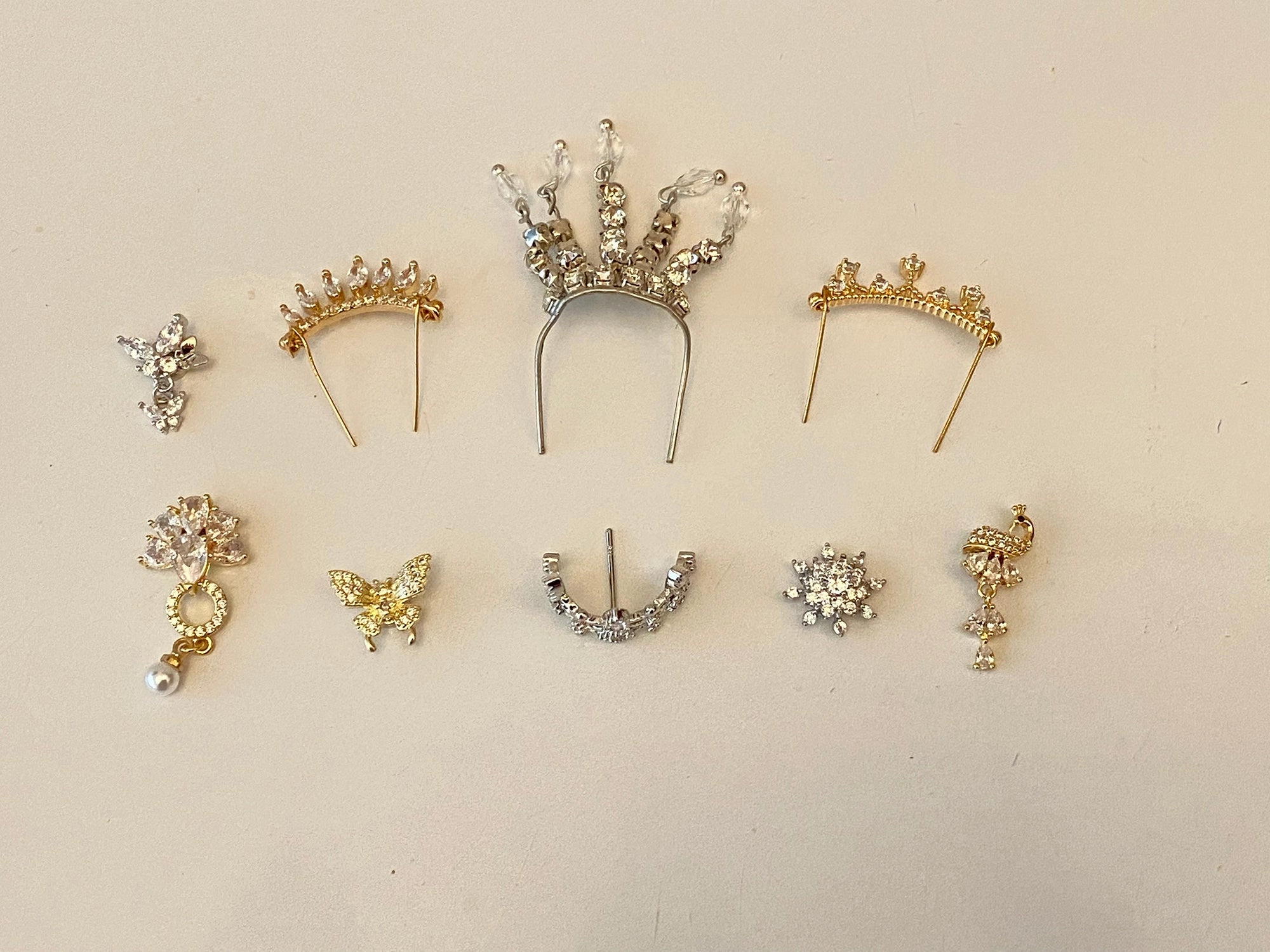 Craftuneed Handmade 1:6 miniature doll crown dollhouse jewellery rhinestones brooch magnetic accessory