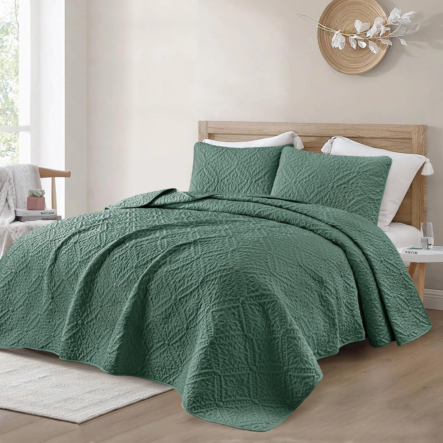 Exclusivo Mezcla King Quilt Bedding Set, Lightweight Soft Bedspreads Coverlets with 2 Pillow Shams, Modern Green Oversized Quilts King Size for All Seasons