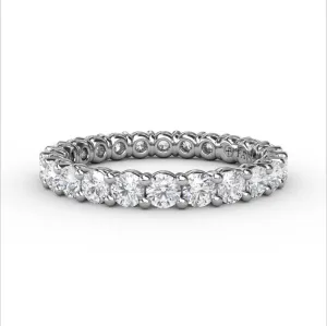Fana Chunky Shared Prong Eternity Band W6113