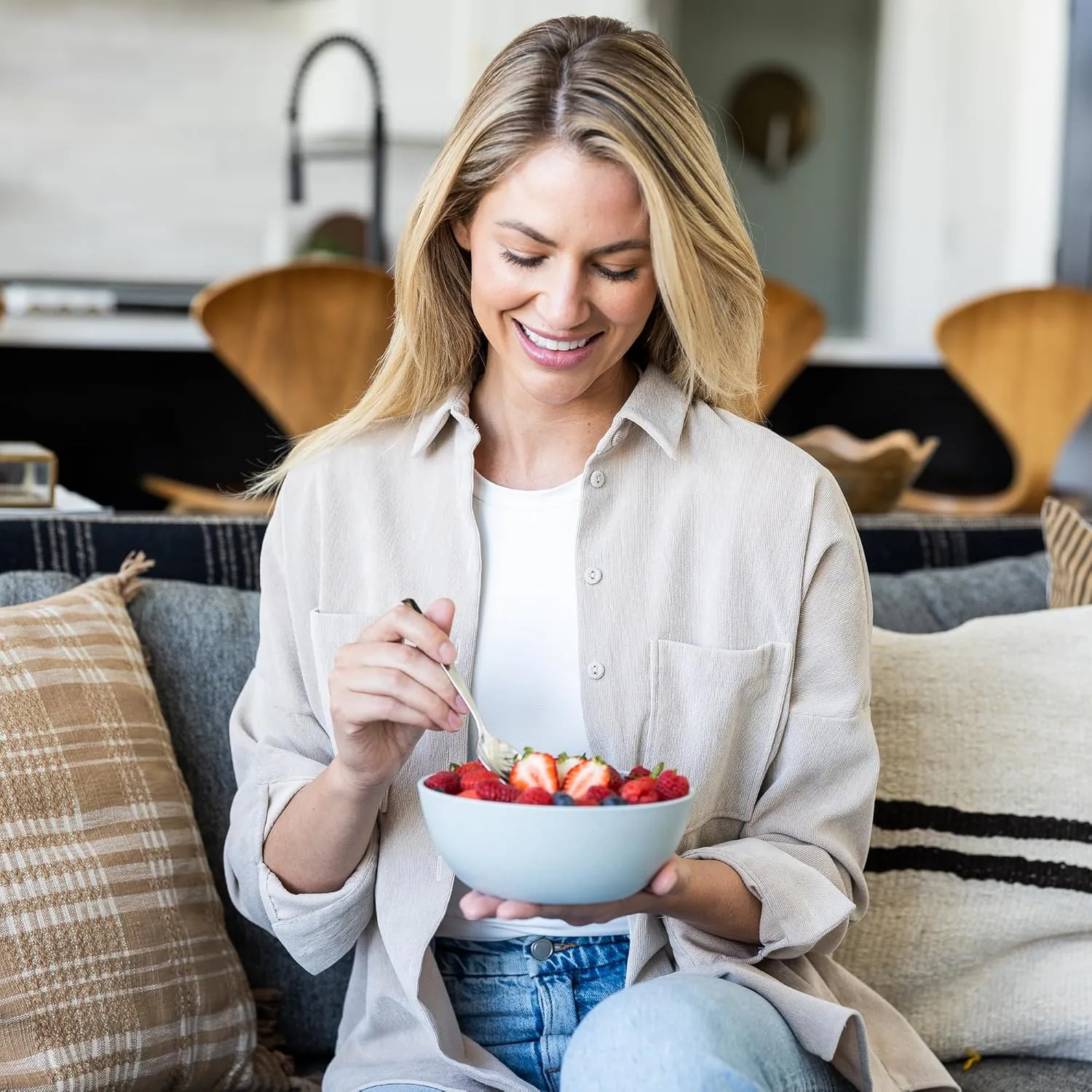 Grow Forward Premium Wheat Straw Bowls - 34oz Microwave Safe Plastic Cereal Bowls Set of 8 for Kitchen, Camping, RV, Dessert, Snack, Soup, Salad, Fruit - Reusable, Unbreakable & BPA Free - Seascape