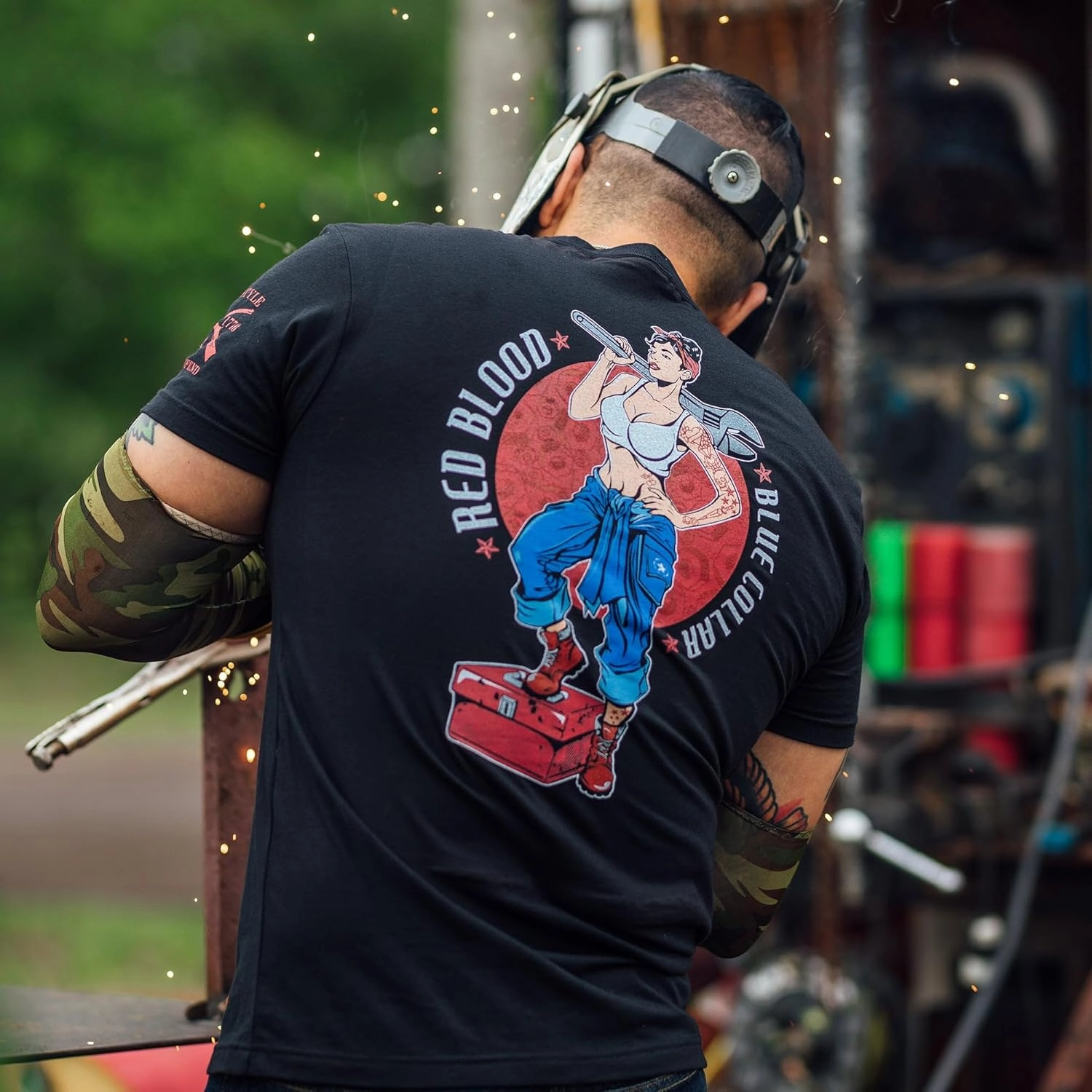 Grunt Style Red Blood Blue Collar Pinup Men's T-Shirt