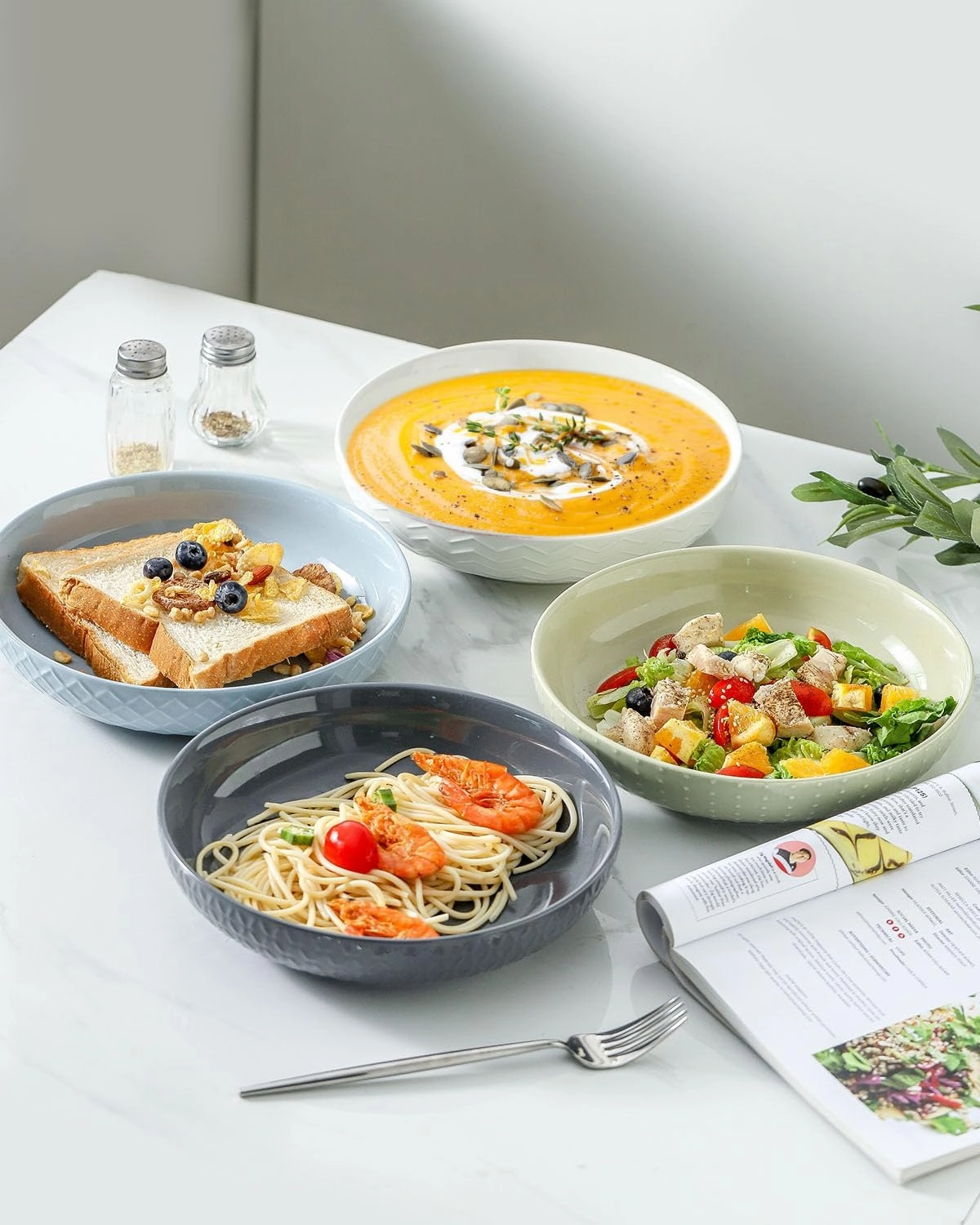 Hasense 9" Large Pasta Bowls, 42 OZ Ceramic Salad Bowls Set of 4 for Serving Pasta, Soup, Salad and Dinner, Embossed Wide and Shallow Pasta Plates for Kitchen and Eating, Microwave Safe, Colorful