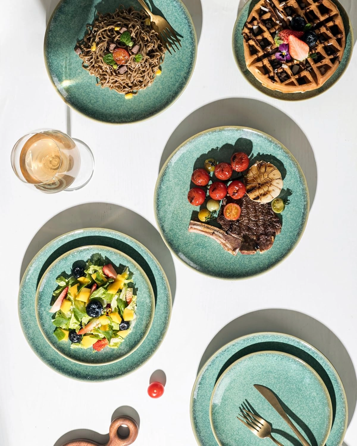 HENXFEN LEAD 10 Inch Dinner Plates Set, Porcelain Serving Dishes for Salad, Pasta, Dessert Microwave, Dishwasher Safe Plates Set of 4 - Reactive Green