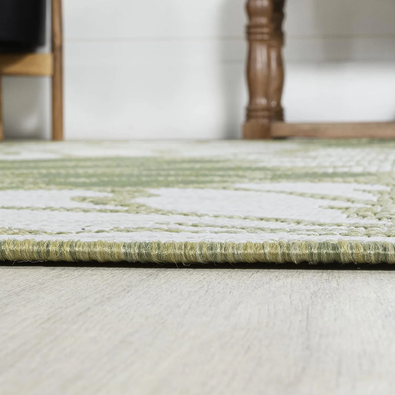 JONATHAN Y SMB110H-210 Zinnia Modern Floral Textured Weave Indoor Outdoor Runner Rug, Country Coastal Transitional Easy-Cleaning,Bedroom,Kitchen,Backyard,Patio,Non Shedding, 2 X 10, Green/Cream