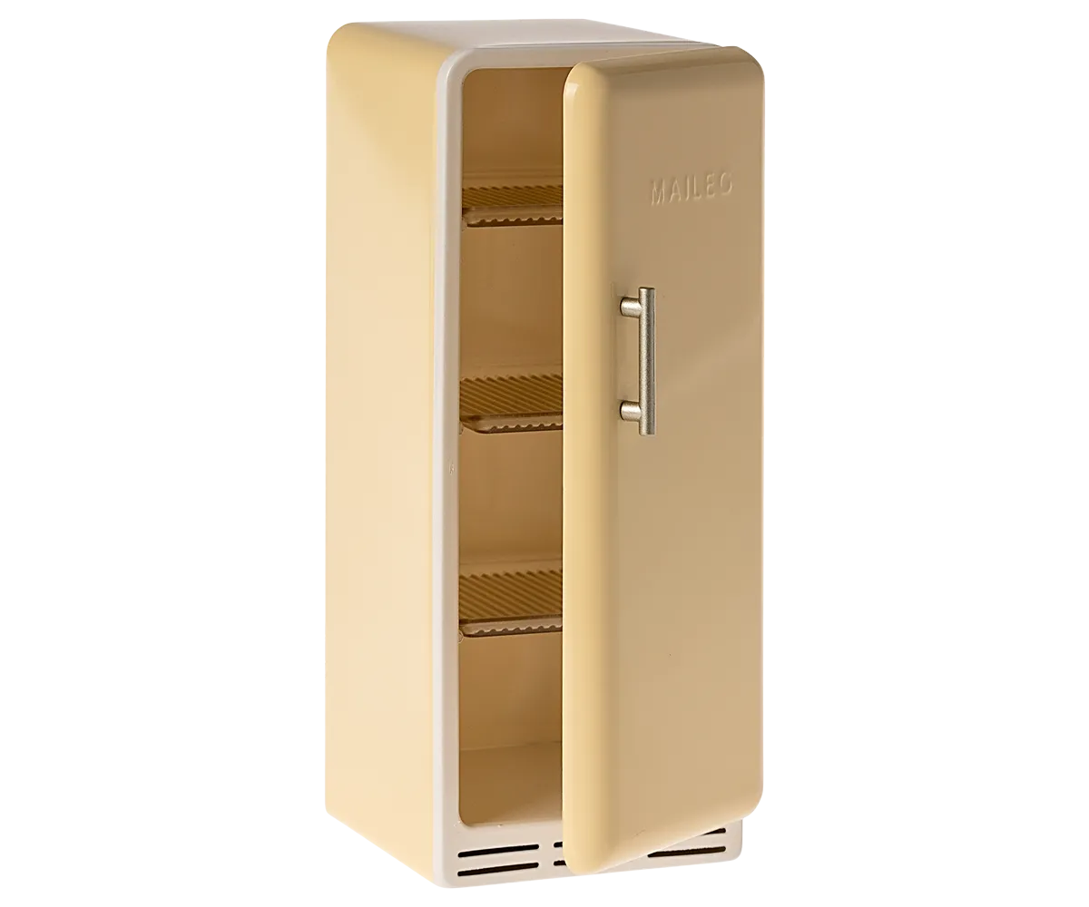 Maileg miniature fridge - yellow
