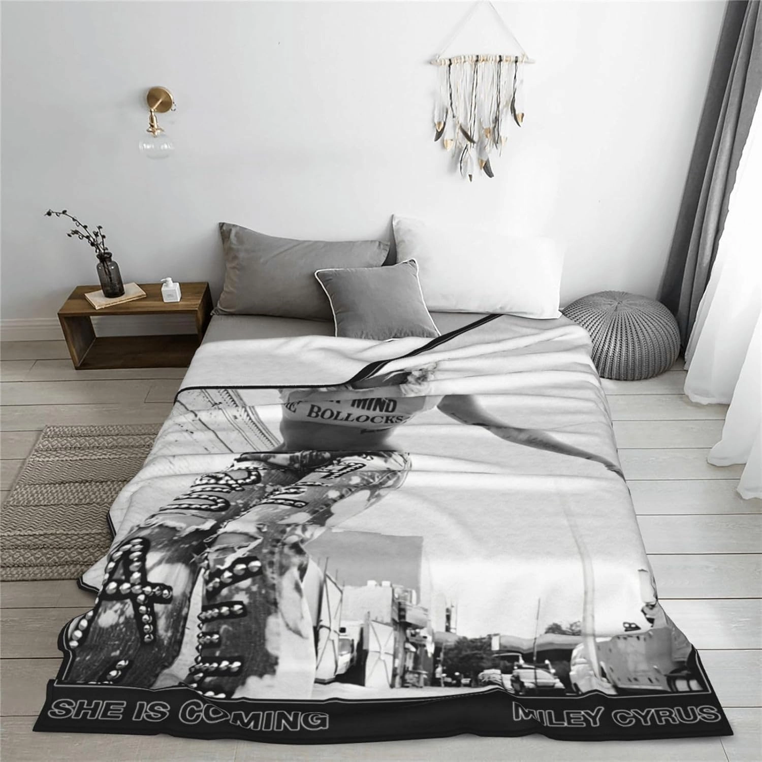 Miley Music Cyrus Fleece Throw Blanket Flannel Air Conditioning Quilt for Couch Camping Travel 40"x30"