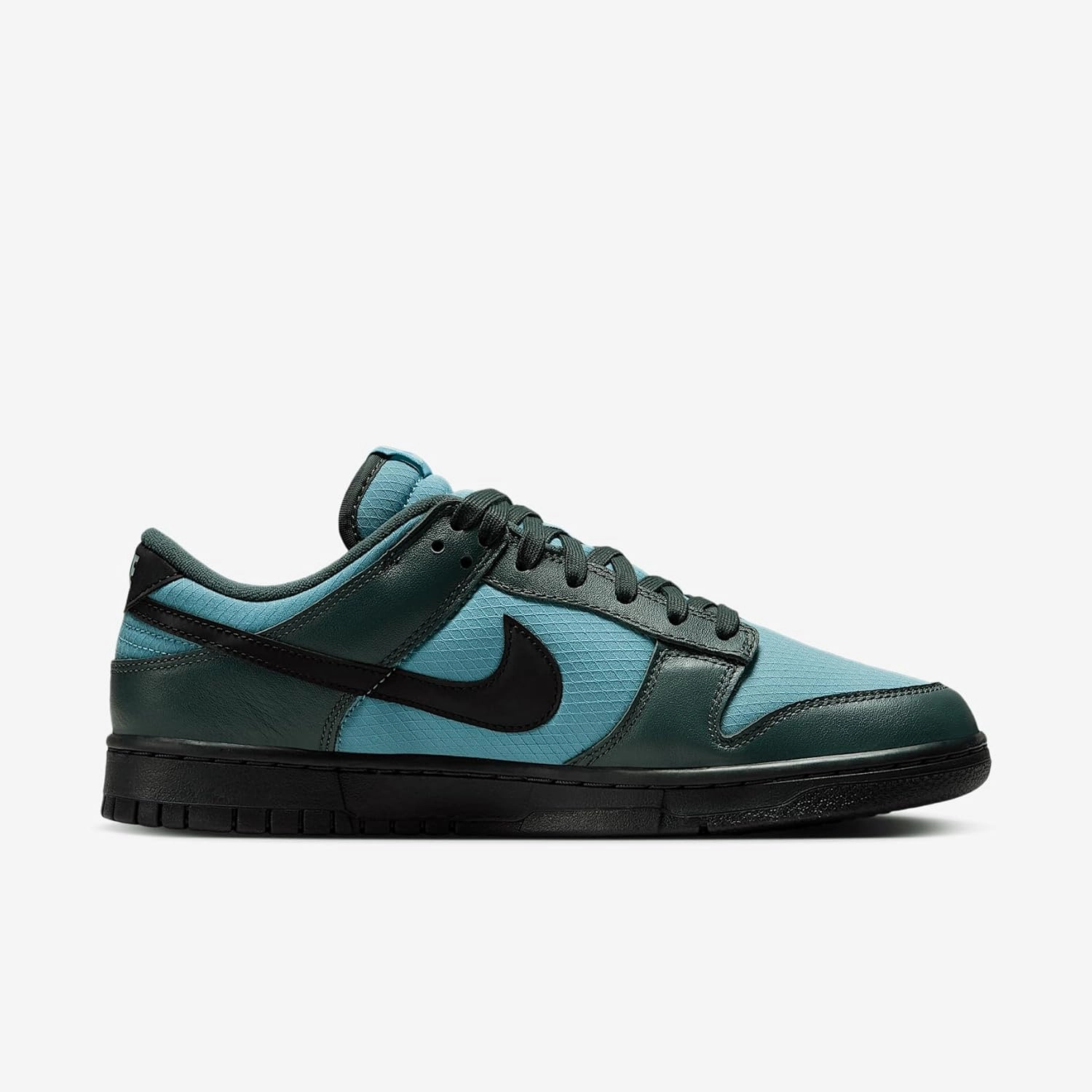 Nike Dunk Low Retro SE Men's Winterized Shoes (FZ3052-300, Vintage Green/Denim Turquoise/Anthracite/Black)