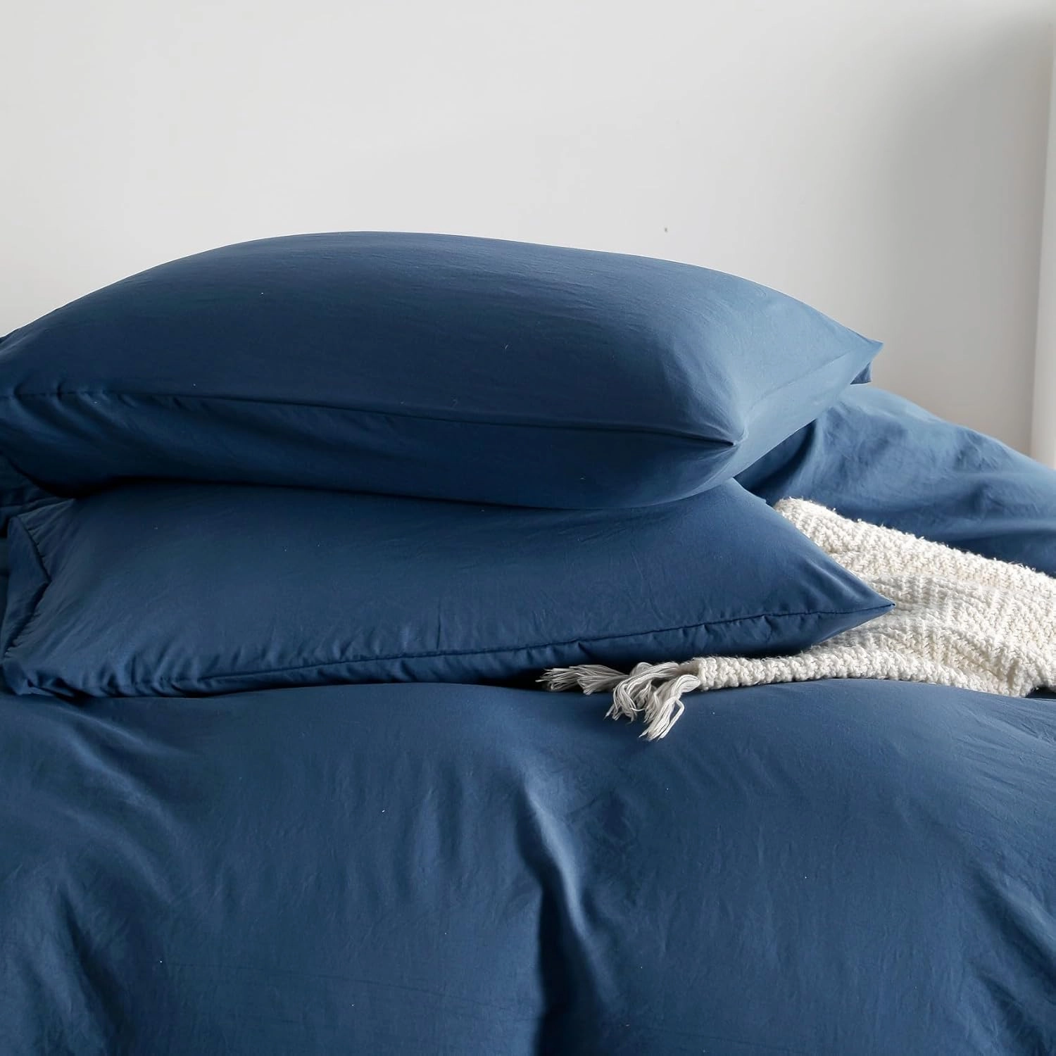OAITE Duvet Cover,Protects and Covers Your Comforter/Duvet Insert,Luxury 100% Super Soft Microfiber,Queen Size,3 Piece Duvet Cover Set Includes 2 Pillow Shams