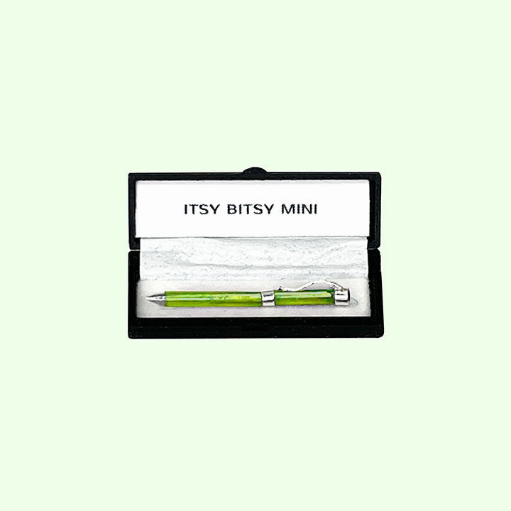 Pen in Black Gift Box - Dollhouse Miniature - 1:12