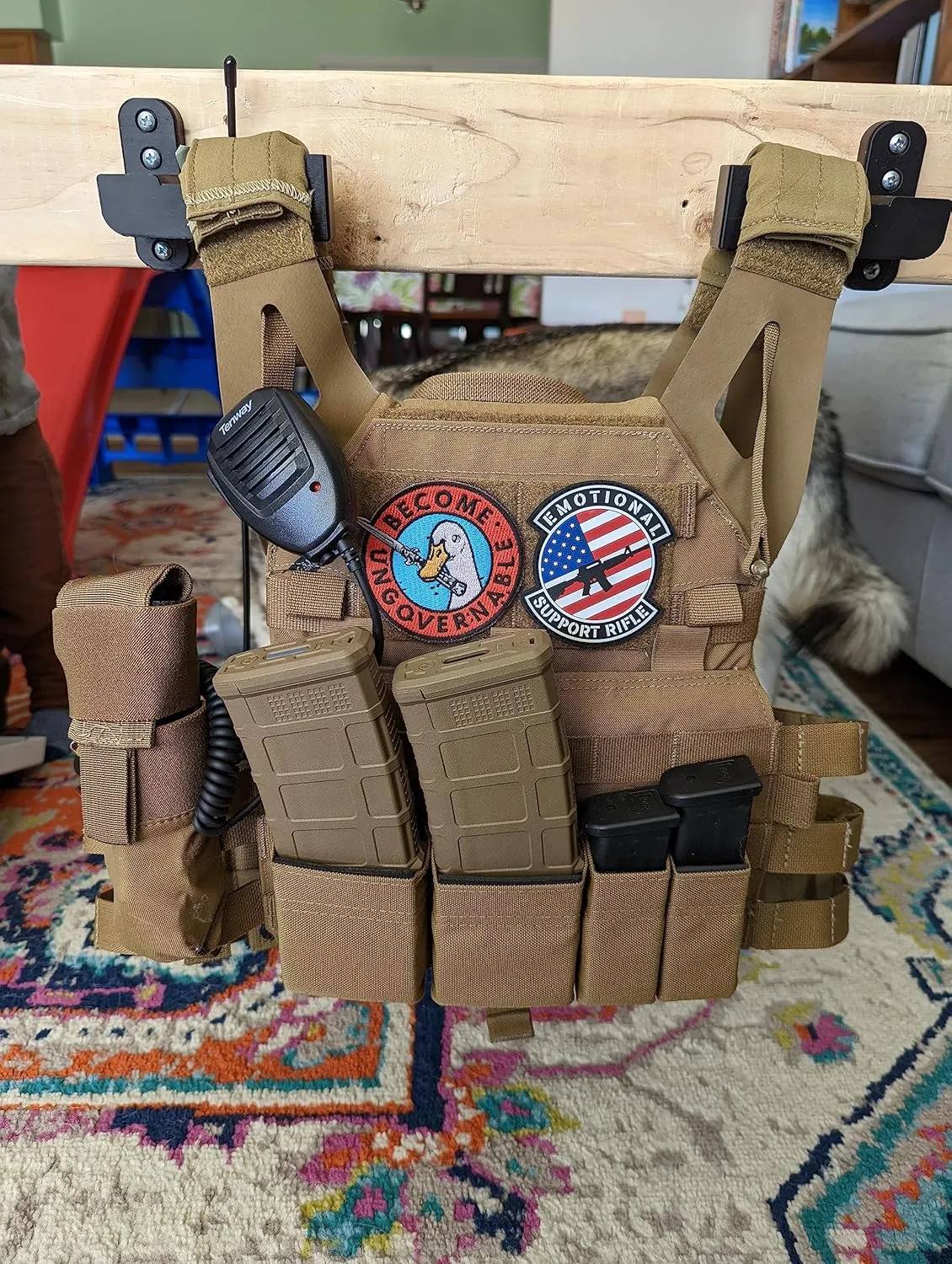Plate Carrier Body Armor Wall Mount Wall Tactical Gear Holder Storage Rack (Black)