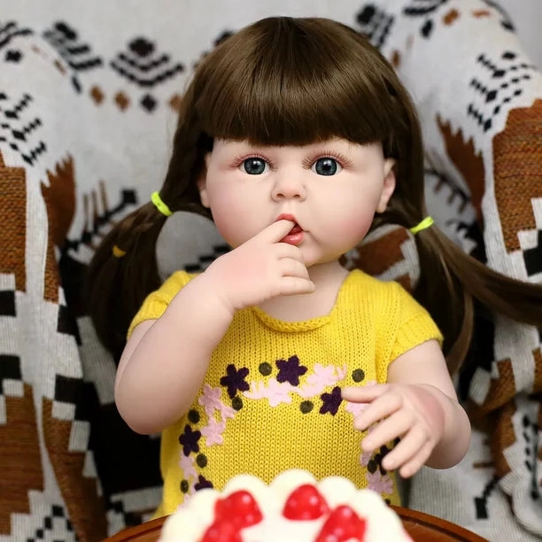 Reborn Baby Girl Dolls, 22 inch/55cm Realistic Soft Lifelike Full Body Reborn Toddler Girl Dolls with Yellow Sweater, for Ages 3 