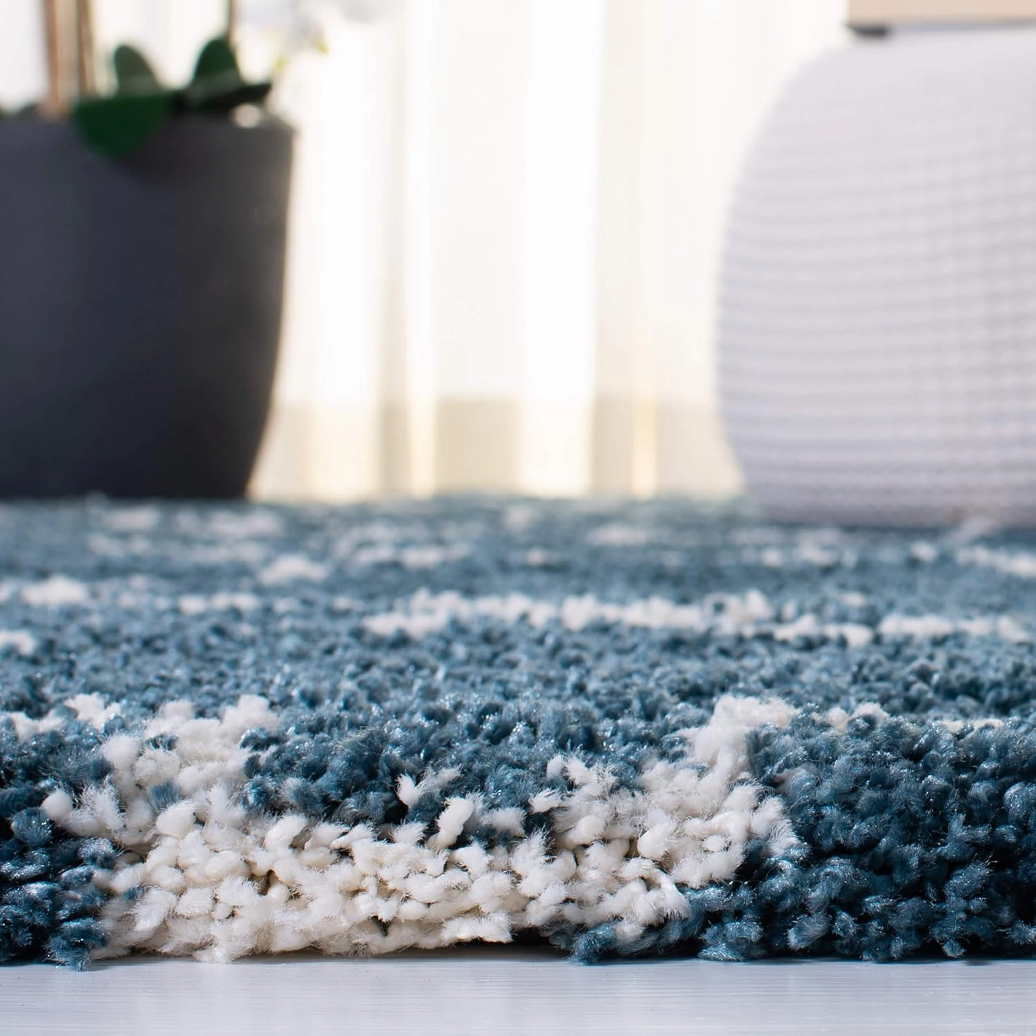 SAFAVIEH Hudson Shag Collection Area Rug - 6' x 9', Slate Blue & Ivory, Moroccan Trellis Design, Non-Shedding & Easy Care, 2-inch Thick Ideal for High Traffic Areas in Living Room, Bedroom (SGH282L)