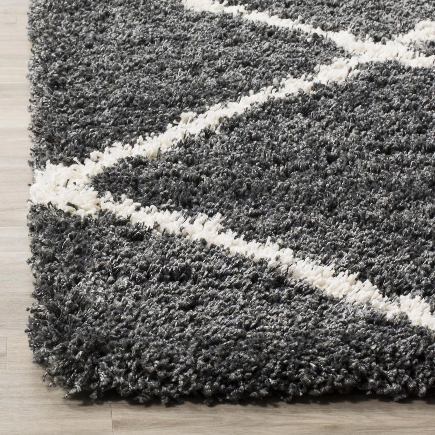 SAFAVIEH Hudson Shag Collection Area Rug - 8' x 10', Dark Grey & Ivory, Modern Trellis Design, Non-Shedding & Easy Care, 2-inch Thick Ideal for High Traffic Areas in Living Room, Bedroom (SGH281G)