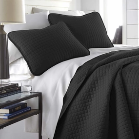 Southshore Fine Living, Inc. Oversized King Quilt Bedding Set, Soft Microfiber, Stain and Pet Hair Resistant Bedding Coverlet, King Size Quilt Set w/2 Pillow Shams, Black