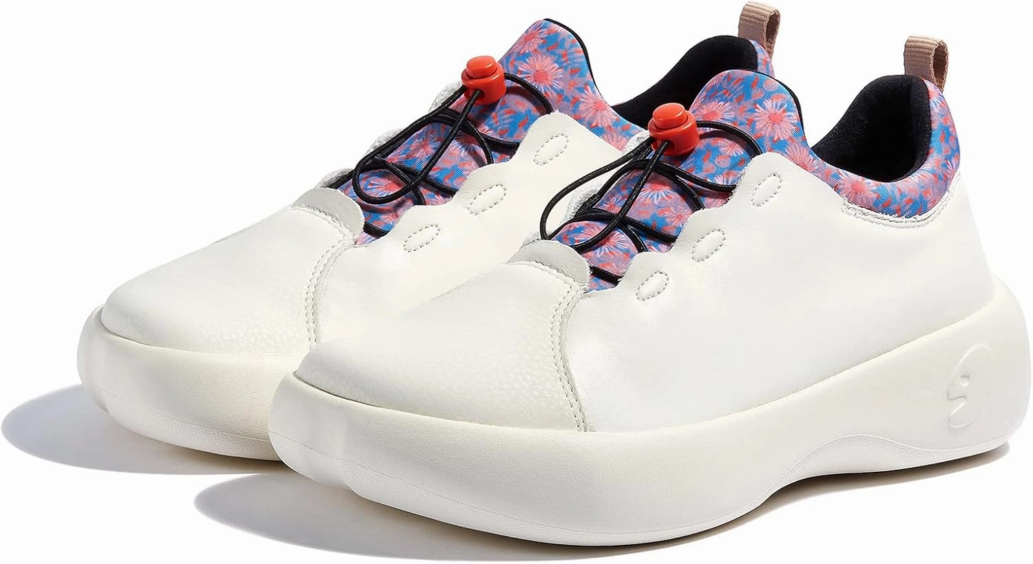 UIN Women's Art Painted Fashion Sneaker Wide Toe Lace-up Lightweight Comfort Walking Travel Shoes Bartello