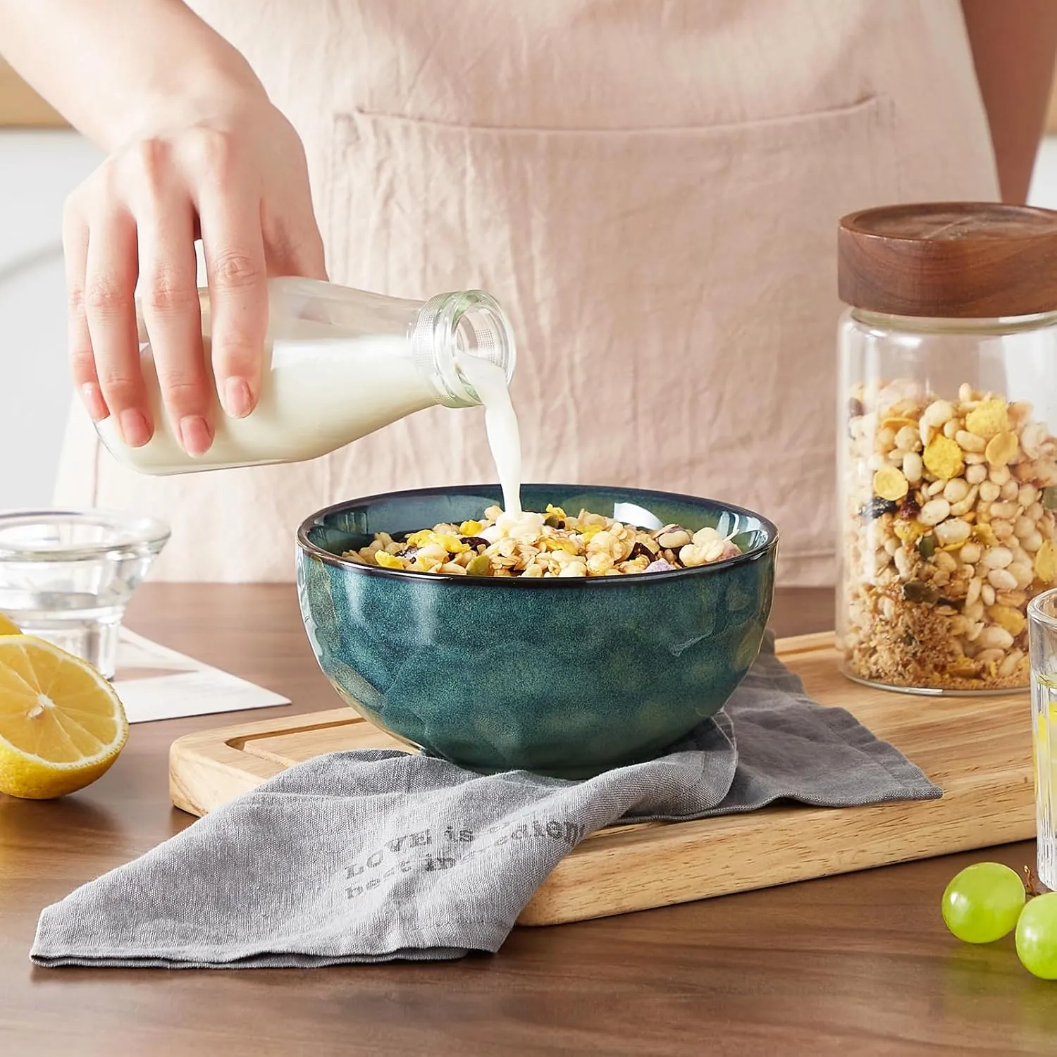 vancasso Starry 24oz Bowls for Soup, Ceramic Deep Soup Bowls Set of 4, Green Cereal Bowls Set for Kitchen, Salad Bowls Set, Pasta Oatmeal Bowls, Lead-free, Dishwasher & Microwave Oven Safe