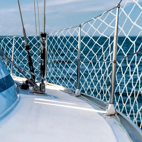 Windyun Boat Safety Lifeline Netting Marine Safety Guardrail Netting Safe Banister Railing Netting Nylon Net Deck Netting for Pets Crews and Equipment Safely on Deck Marine Hardware