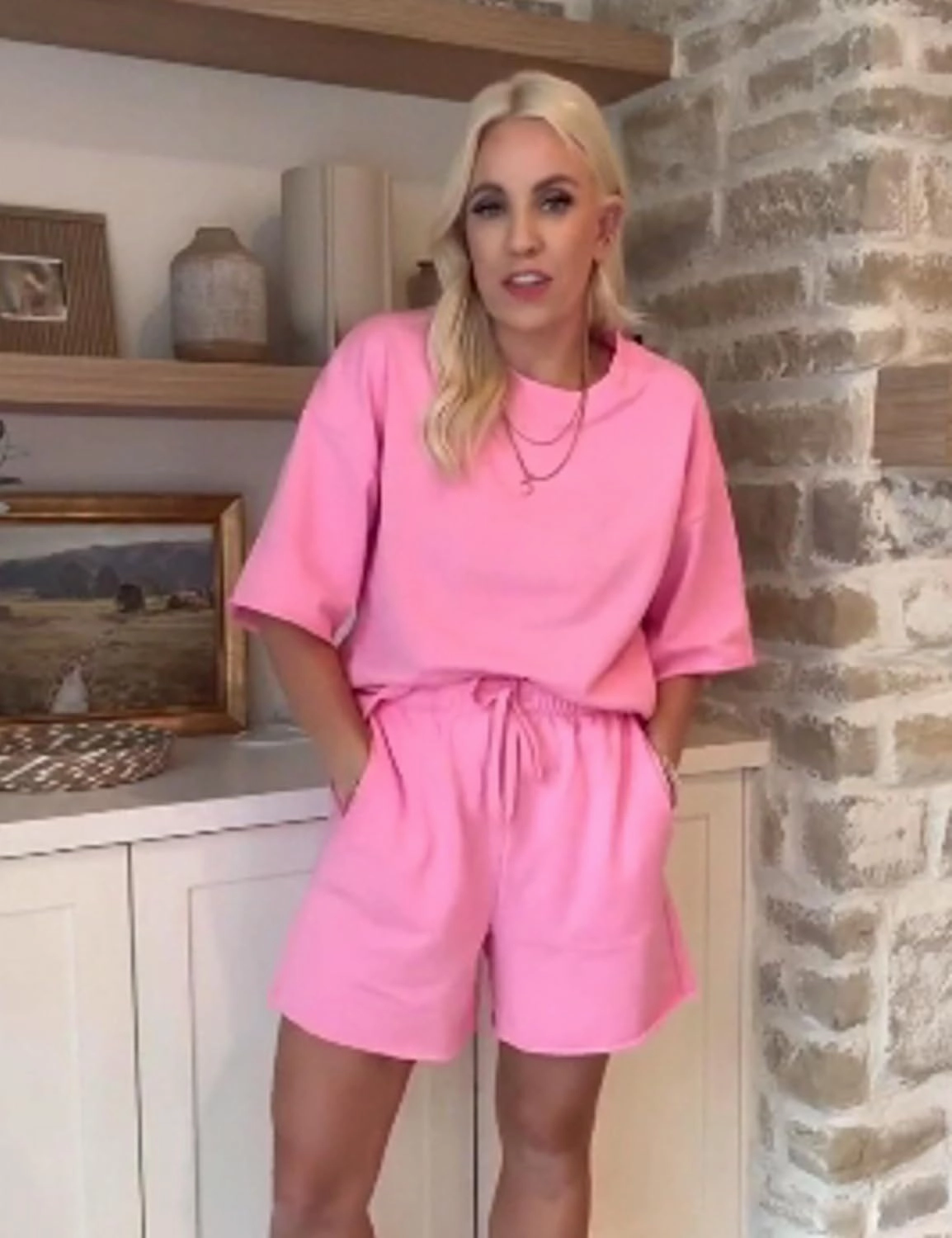 Women's 2 Piece Outfits Lounge Sets Crew Neck Short Sleeve Pullover Tops High Waisted Shorts Tracksuits